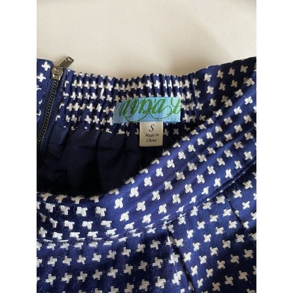 Dina Be Women’s Pleated Navy Mini Skirt White “X” or Crosses Size Small - Picture 3 of 7